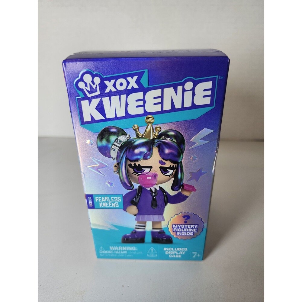 XOX Kweenie Fearless Mystery Figure Single Pk With Figurine Display Case Sealed